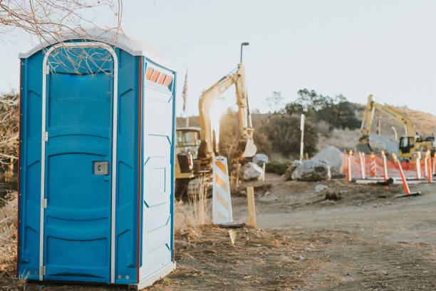 Best Luxury portable toilet rental  in Barneveld, WI